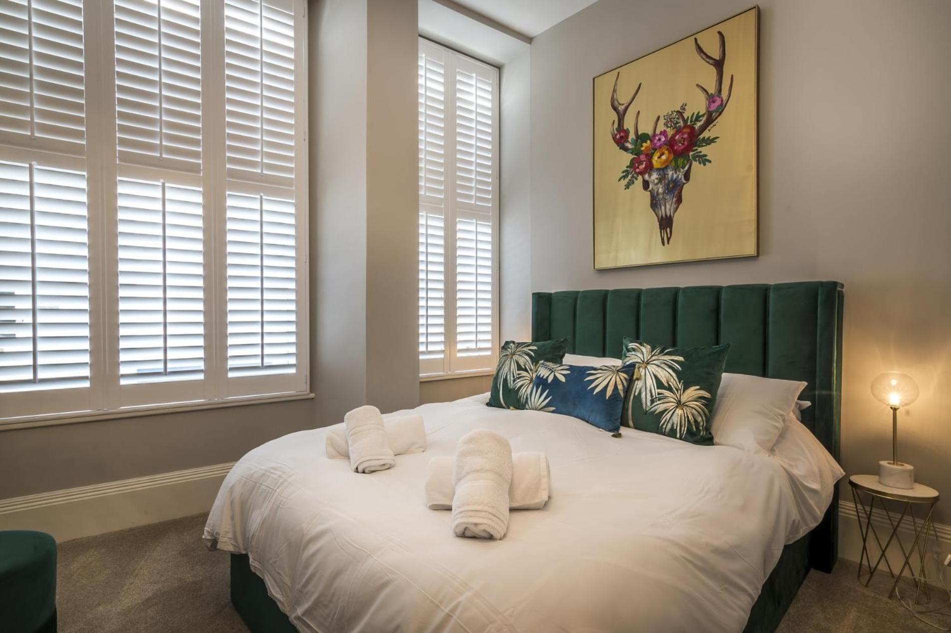 Pieces Of Eight - 2 Bedroom Apartment - Tenby - Kültér fotó