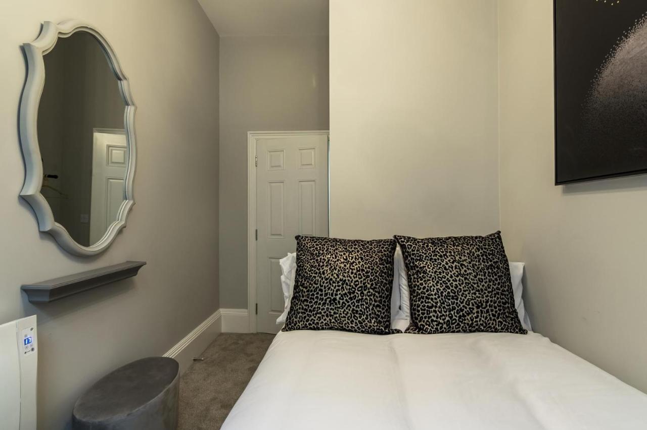 Pieces Of Eight - 2 Bedroom Apartment - Tenby - Kültér fotó